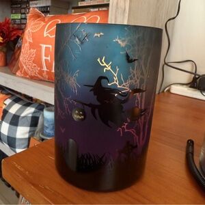 EUC Yankee Candle Flicker Flying Witch Halloween Scene Lrg Original Jar holder